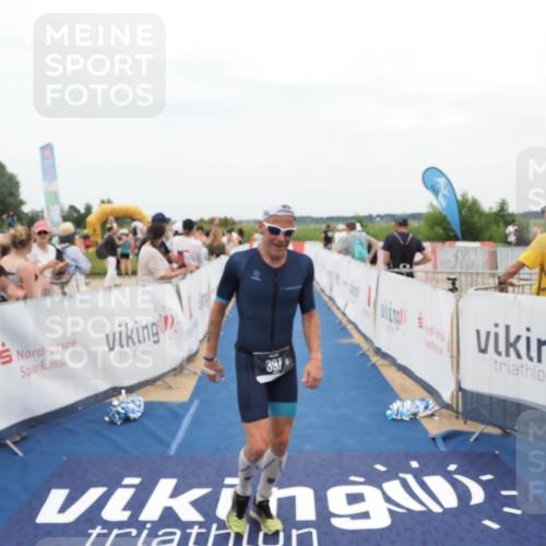 22.06.2025 - Viking Triathlon MichiJ http://msf.ph/oto/8126513 22.06.2025 15:23:16 Ziel 158, 397 meine-sportfotos.de