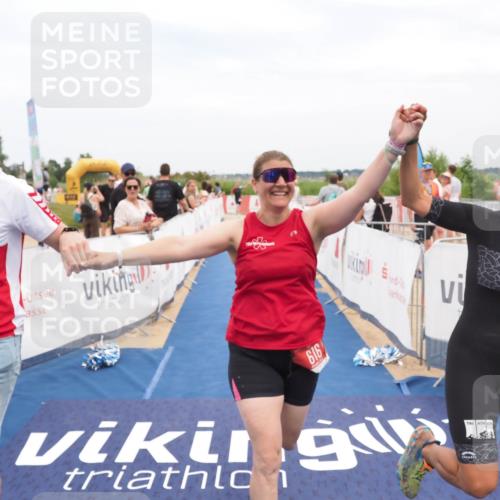 22.06.2025 - Viking Triathlon MichiJ http://msf.ph/oto/8126534 22.06.2025 15:18:10 Ziel 616 meine-sportfotos.de