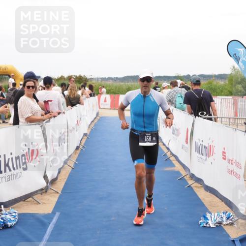 22.06.2025 - Viking Triathlon MichiJ http://msf.ph/oto/8126558 22.06.2025 15:23:19 Ziel 158, 397 meine-sportfotos.de