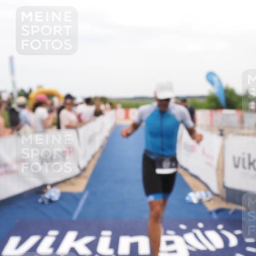 22.06.2025 - Viking Triathlon MichiJ http://msf.ph/oto/8126592 22.06.2025 15:23:20 Ziel 158 meine-sportfotos.de