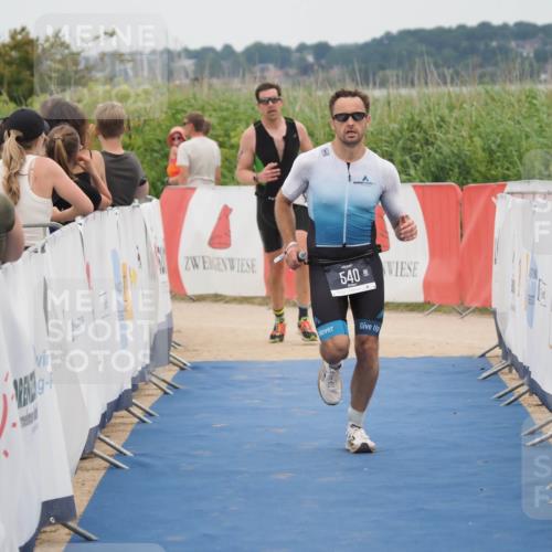 22.06.2025 - Viking Triathlon MichiJ http://msf.ph/oto/8126631 22.06.2025 15:24:03 Ziel 366, 540 meine-sportfotos.de