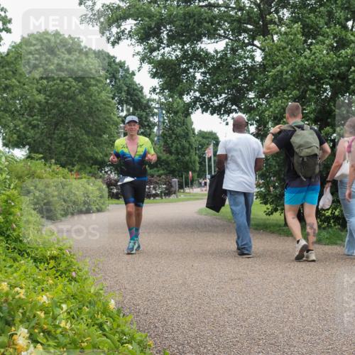 22.06.2025 - Viking Triathlon KatJ http://msf.ph/oto/8126644 22.06.2025 15:30:05 Laufen 418 meine-sportfotos.de