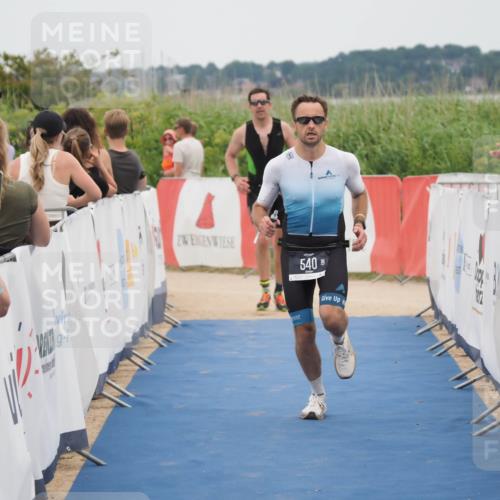22.06.2025 - Viking Triathlon MichiJ http://msf.ph/oto/8126647 22.06.2025 15:24:03 Ziel 366, 540 meine-sportfotos.de