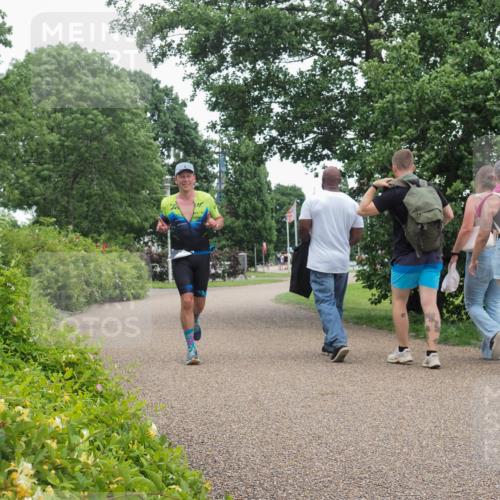 22.06.2025 - Viking Triathlon KatJ http://msf.ph/oto/8126649 22.06.2025 15:30:06 Laufen 418 meine-sportfotos.de