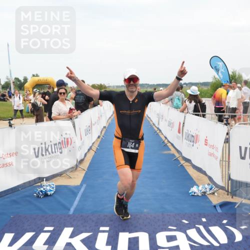 22.06.2025 - Viking Triathlon MichiJ http://msf.ph/oto/8126673 22.06.2025 15:18:19 Ziel 164, 300 meine-sportfotos.de