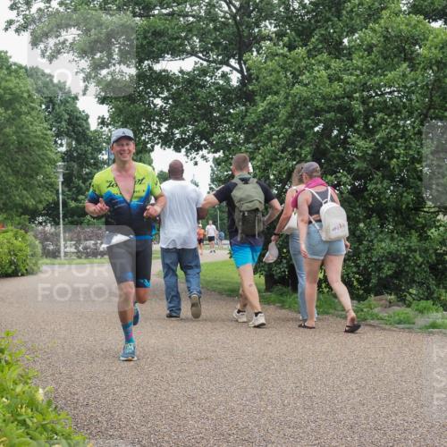 22.06.2025 - Viking Triathlon KatJ http://msf.ph/oto/8126695 22.06.2025 15:30:06 Laufen 418 meine-sportfotos.de