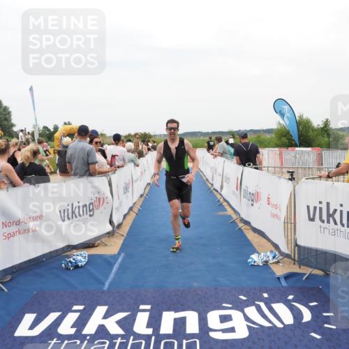 22.06.2025 - Viking Triathlon MichiJ http://msf.ph/oto/8126855 22.06.2025 15:24:09 Ziel 366, 540 meine-sportfotos.de