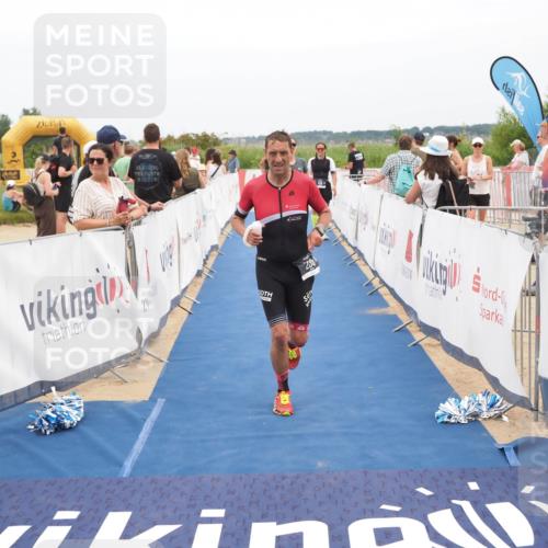 22.06.2025 - Viking Triathlon MichiJ http://msf.ph/oto/8126862 22.06.2025 15:18:26 Ziel 235, 247 meine-sportfotos.de