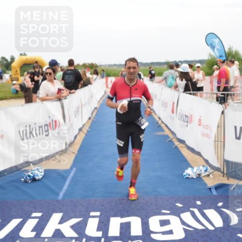 22.06.2025 - Viking Triathlon MichiJ http://msf.ph/oto/8126871 22.06.2025 15:18:26 Ziel 235, 247 meine-sportfotos.de