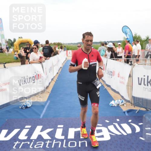 22.06.2025 - Viking Triathlon MichiJ http://msf.ph/oto/8126887 22.06.2025 15:18:27 Ziel 235, 247, 399 meine-sportfotos.de