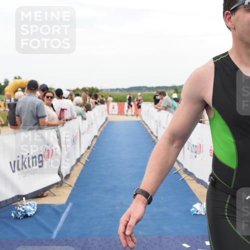 22.06.2025 - Viking Triathlon MichiJ http://msf.ph/oto/8126892 22.06.2025 15:24:11 Ziel 366 meine-sportfotos.de