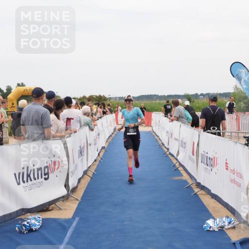 22.06.2025 - Viking Triathlon MichiJ http://msf.ph/oto/8127021 22.06.2025 15:24:18 Ziel 495 meine-sportfotos.de