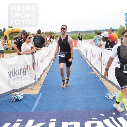 22.06.2025 - Viking Triathlon MichiJ http://msf.ph/oto/8127043 22.06.2025 15:18:34 Ziel 175, 399 meine-sportfotos.de