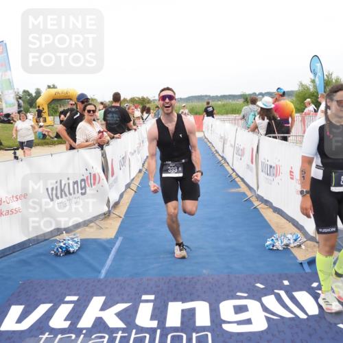 22.06.2025 - Viking Triathlon MichiJ http://msf.ph/oto/8127050 22.06.2025 15:18:34 Ziel 175, 399 meine-sportfotos.de