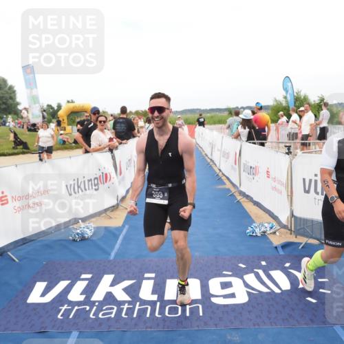 22.06.2025 - Viking Triathlon MichiJ http://msf.ph/oto/8127060 22.06.2025 15:18:34 Ziel 175, 399 meine-sportfotos.de