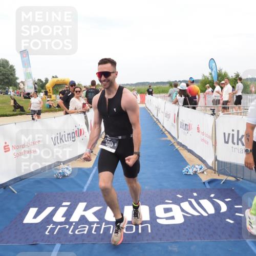 22.06.2025 - Viking Triathlon MichiJ http://msf.ph/oto/8127064 22.06.2025 15:18:35 Ziel 175, 399 meine-sportfotos.de