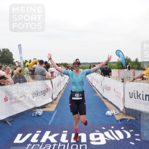 22.06.2025 - Viking Triathlon MichiJ http://msf.ph/oto/8127075 22.06.2025 15:24:19 Ziel 495 meine-sportfotos.de