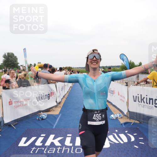22.06.2025 - Viking Triathlon MichiJ http://msf.ph/oto/8127094 22.06.2025 15:24:20 Ziel 185, 495 meine-sportfotos.de