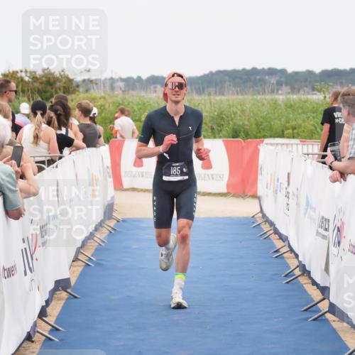 22.06.2025 - Viking Triathlon MichiJ http://msf.ph/oto/8127127 22.06.2025 15:24:24 Ziel 185 meine-sportfotos.de