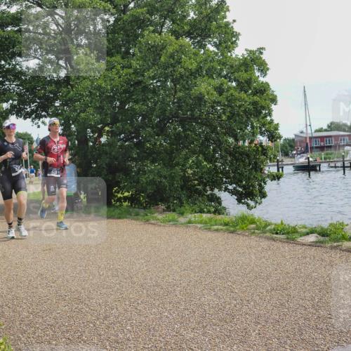 22.06.2025 - Viking Triathlon KatJ http://msf.ph/oto/8127130 22.06.2025 13:48:39 Laufen 428, 438 meine-sportfotos.de