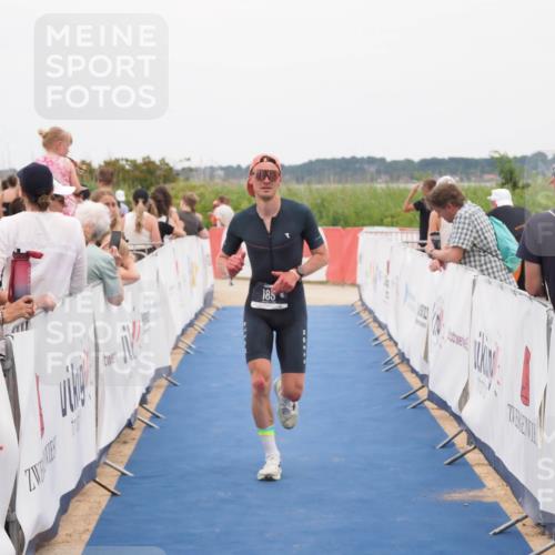 22.06.2025 - Viking Triathlon MichiJ http://msf.ph/oto/8127162 22.06.2025 15:24:26 Ziel 185 meine-sportfotos.de