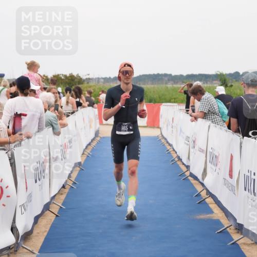 22.06.2025 - Viking Triathlon MichiJ http://msf.ph/oto/8127170 22.06.2025 15:24:26 Ziel 185 meine-sportfotos.de