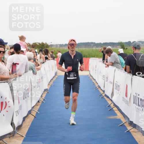 22.06.2025 - Viking Triathlon MichiJ http://msf.ph/oto/8127174 22.06.2025 15:24:26 Ziel 185 meine-sportfotos.de
