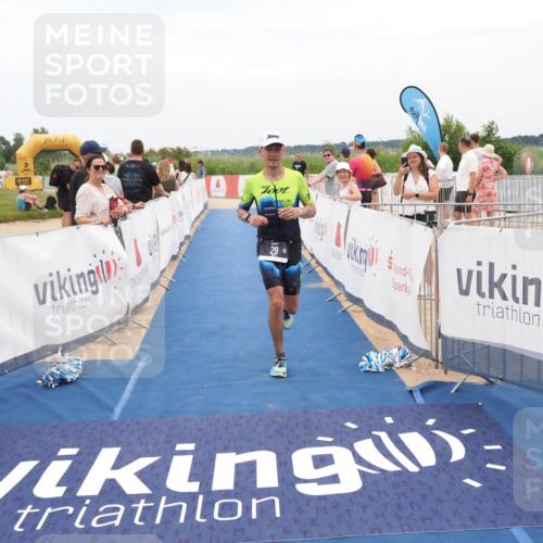 22.06.2025 - Viking Triathlon MichiJ http://msf.ph/oto/8127231 22.06.2025 15:18:44 Ziel 29, 175 meine-sportfotos.de