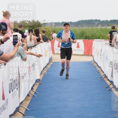 22.06.2025 - Viking Triathlon MichiJ http://msf.ph/oto/8127268 22.06.2025 15:24:35 Ziel 298 meine-sportfotos.de