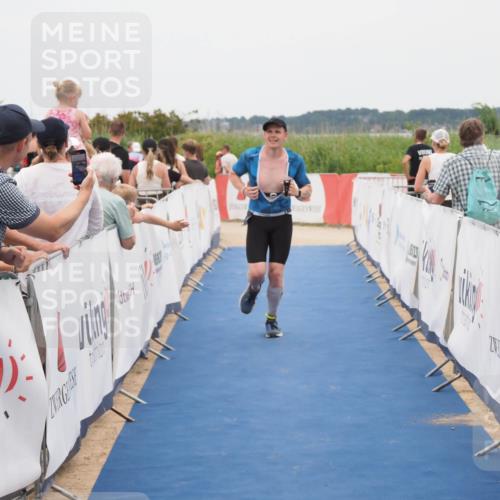 22.06.2025 - Viking Triathlon MichiJ http://msf.ph/oto/8127295 22.06.2025 15:24:36 Ziel 298 meine-sportfotos.de