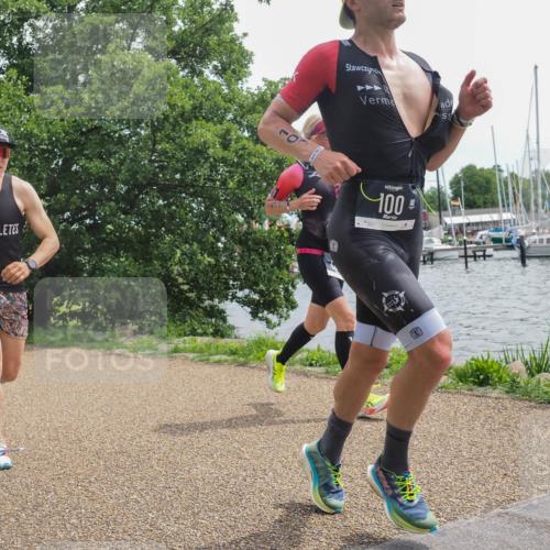 22.06.2025 - Viking Triathlon KatJ http://msf.ph/oto/8127315 22.06.2025 13:48:59 Laufen 100, 317 meine-sportfotos.de