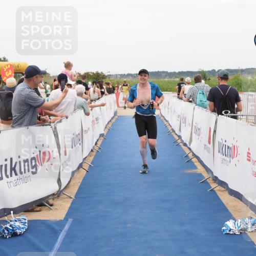 22.06.2025 - Viking Triathlon MichiJ http://msf.ph/oto/8127329 22.06.2025 15:24:37 Ziel 298 meine-sportfotos.de