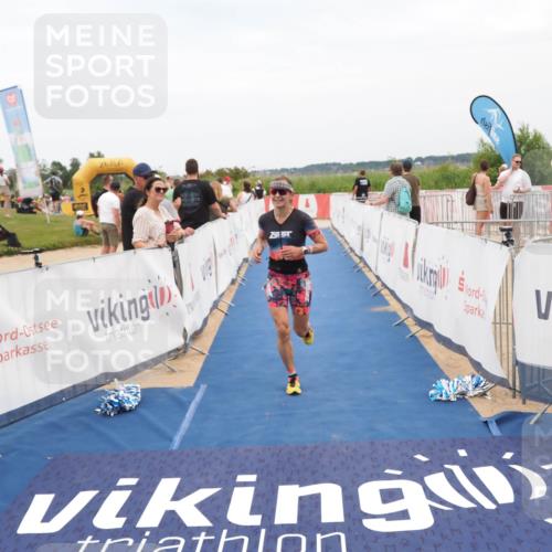 22.06.2025 - Viking Triathlon MichiJ http://msf.ph/oto/8127336 22.06.2025 15:18:59 Ziel  meine-sportfotos.de