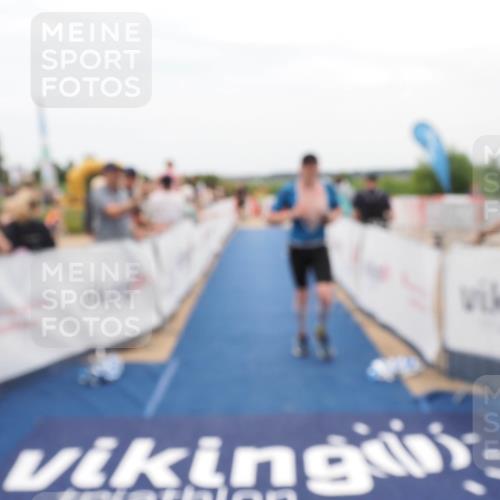 22.06.2025 - Viking Triathlon MichiJ http://msf.ph/oto/8127358 22.06.2025 15:24:38 Ziel 298 meine-sportfotos.de