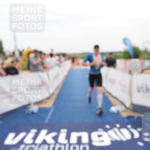 22.06.2025 - Viking Triathlon MichiJ http://msf.ph/oto/8127363 22.06.2025 15:24:38 Ziel 298 meine-sportfotos.de