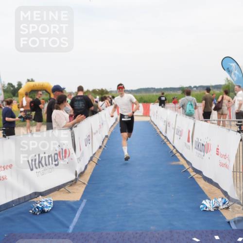 22.06.2025 - Viking Triathlon MichiJ http://msf.ph/oto/8127414 22.06.2025 15:19:17 Ziel 494 meine-sportfotos.de