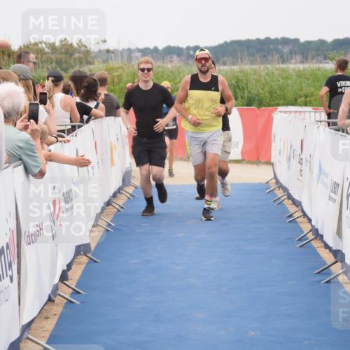 22.06.2025 - Viking Triathlon MichiJ http://msf.ph/oto/8127415 22.06.2025 15:24:41 Ziel 298, 607 meine-sportfotos.de