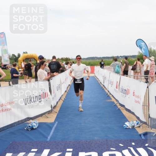 22.06.2025 - Viking Triathlon MichiJ http://msf.ph/oto/8127427 22.06.2025 15:19:18 Ziel 494 meine-sportfotos.de