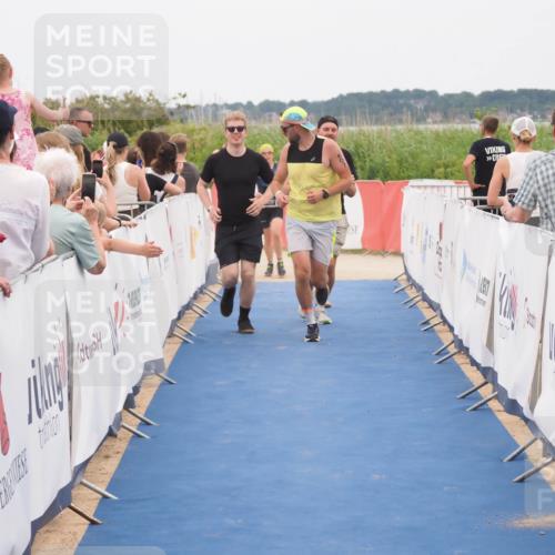 22.06.2025 - Viking Triathlon MichiJ http://msf.ph/oto/8127431 22.06.2025 15:24:42 Ziel 210, 298, 607 meine-sportfotos.de