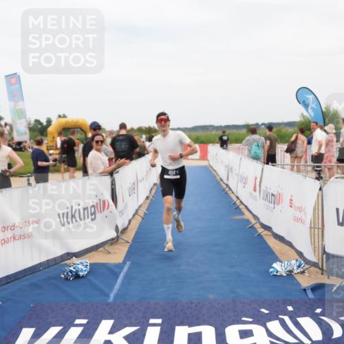 22.06.2025 - Viking Triathlon MichiJ http://msf.ph/oto/8127435 22.06.2025 15:19:18 Ziel 494 meine-sportfotos.de