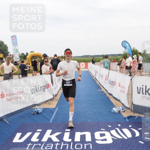 22.06.2025 - Viking Triathlon MichiJ http://msf.ph/oto/8127456 22.06.2025 15:19:19 Ziel 494 meine-sportfotos.de