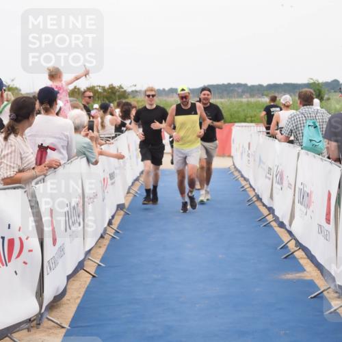 22.06.2025 - Viking Triathlon MichiJ http://msf.ph/oto/8127457 22.06.2025 15:24:42 Ziel 210, 298, 607 meine-sportfotos.de