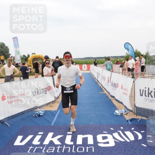 22.06.2025 - Viking Triathlon MichiJ http://msf.ph/oto/8127460 22.06.2025 15:19:19 Ziel 494 meine-sportfotos.de