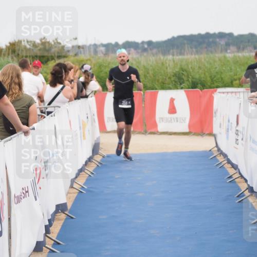 22.06.2025 - Viking Triathlon MichiJ http://msf.ph/oto/8127473 22.06.2025 15:19:25 Ziel 358 meine-sportfotos.de