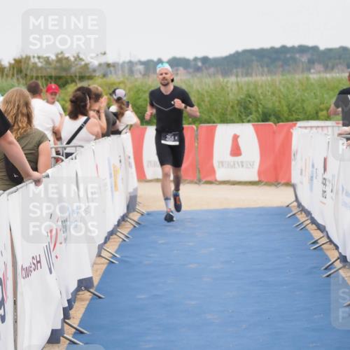 22.06.2025 - Viking Triathlon MichiJ http://msf.ph/oto/8127475 22.06.2025 15:19:25 Ziel 358 meine-sportfotos.de