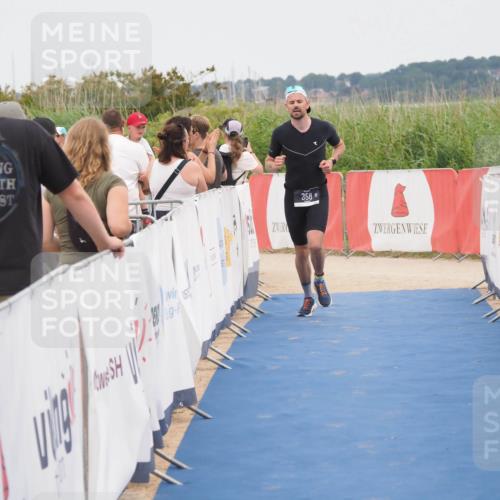 22.06.2025 - Viking Triathlon MichiJ http://msf.ph/oto/8127482 22.06.2025 15:19:25 Ziel 358 meine-sportfotos.de