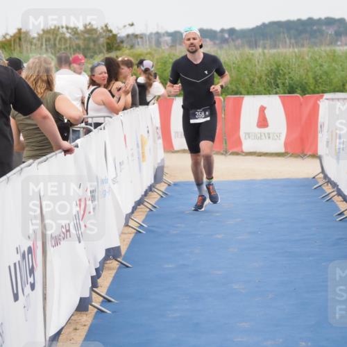 22.06.2025 - Viking Triathlon MichiJ http://msf.ph/oto/8127505 22.06.2025 15:19:26 Ziel 358 meine-sportfotos.de