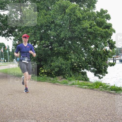 22.06.2025 - Viking Triathlon KatJ http://msf.ph/oto/8127511 22.06.2025 15:32:26 Laufen 168 meine-sportfotos.de