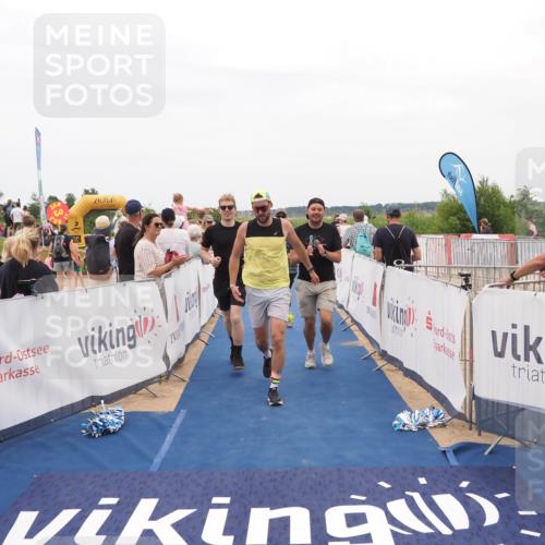22.06.2025 - Viking Triathlon MichiJ http://msf.ph/oto/8127527 22.06.2025 15:24:45 Ziel 210, 607 meine-sportfotos.de