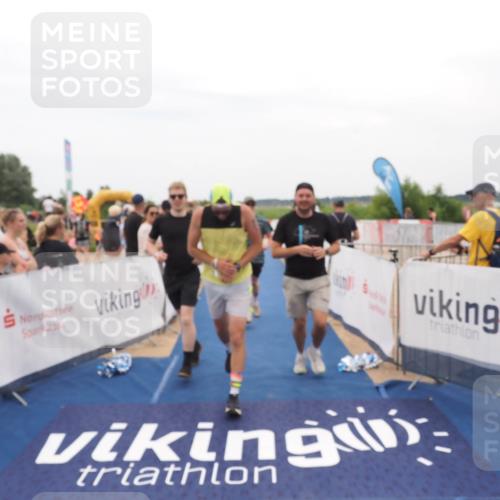 22.06.2025 - Viking Triathlon MichiJ http://msf.ph/oto/8127545 22.06.2025 15:24:46 Ziel 210, 607 meine-sportfotos.de
